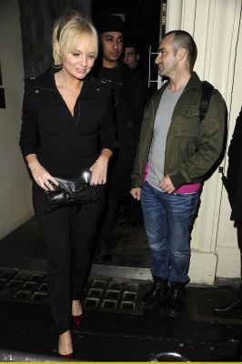 Click to view full size image
==============
SGFB_ChinawhitesClub200002.jpg SGFB_ChinawhitesClub200002.jpg