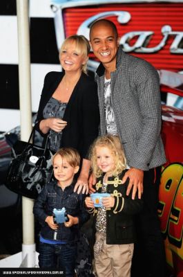 Click to view full size image
==============
SGFB_Cars20004.jpg SGFB_Cars20004.jpg