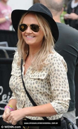 Click to view full size image
==============
SGFB_Londres00008.jpg SGFB_Londres00008.jpg