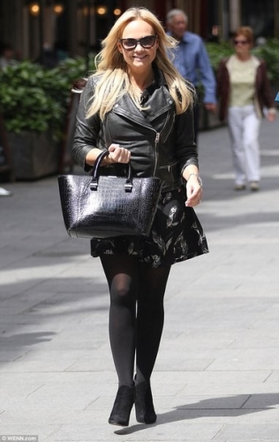 Click to view full size image
==============
SGFB_Londres00002.jpg SGFB_Londres00002.jpg