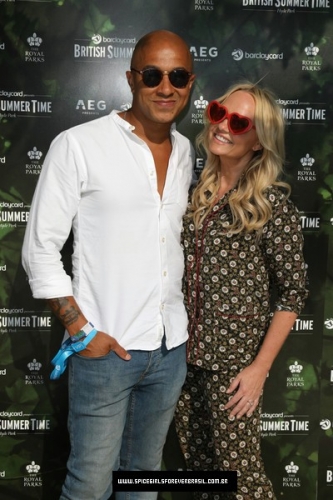 Click to view full size image
==============
SGFB_Barclaycard00002.jpg SGFB_Barclaycard00002.jpg