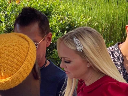 Click to view full size image
==============
SGFB_Disneyland00004.jpg SGFB_Disneyland00004.jpg