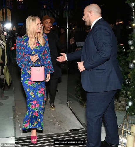 Click to view full size image
==============
SGFB_Londres00001.jpg SGFB_Londres00001.jpg