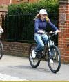 SGFB_Geri_Halliwell_biking_in_London00003.jpg