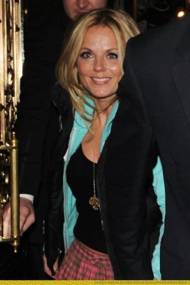 Click to view full size image
==============
gallery_enlarged-geri-halliwell-bra-13.jpg gallery_enlarged-geri-halliwell-bra-13.jpg