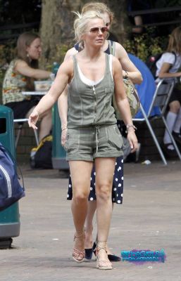 Click to view full size image
==============
SGFB_zoo00008.jpg SGFB_zoo00008.jpg