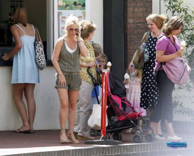 Click to view full size image
==============
SGFB_zoo00010.jpg SGFB_zoo00010.jpg