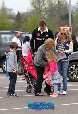 Click to view full size image
==============
SGFB_Thorpe_Park0003.jpg SGFB_Thorpe_Park0003.jpg