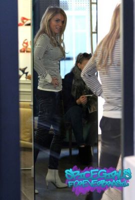 Click to view full size image
==============
SGFB_Paris00052.jpg SGFB_Paris00052.jpg