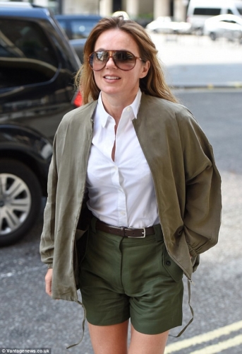 Click to view full size image
==============
SGFB_Londres00002.jpg SGFB_Londres00002.jpg