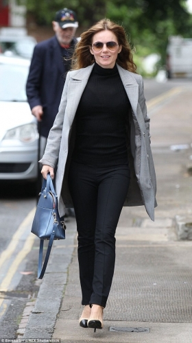 Click to view full size image
==============
SGFB_Londres00003.jpg SGFB_Londres00003.jpg