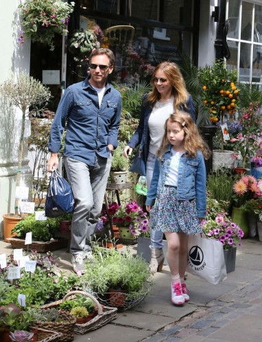 Click to view full size image
==============
SGFB_Londres00001.jpg SGFB_Londres00001.jpg