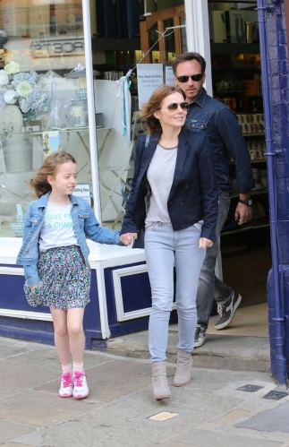 Click to view full size image
==============
SGFB_Londres00003.jpg SGFB_Londres00003.jpg