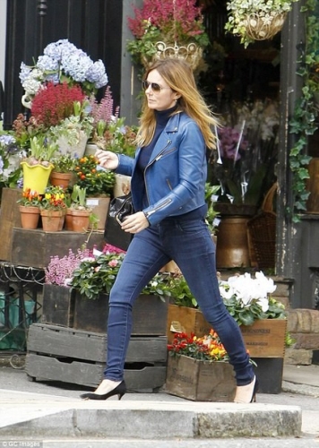 Click to view full size image
==============
SGFB_Londres00001.jpg SGFB_Londres00001.jpg