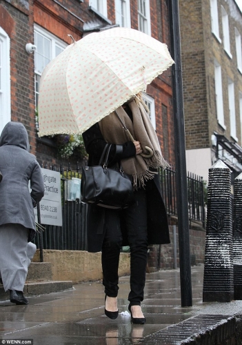 Click to view full size image
==============
SGFB_Londres00004.jpg SGFB_Londres00004.jpg