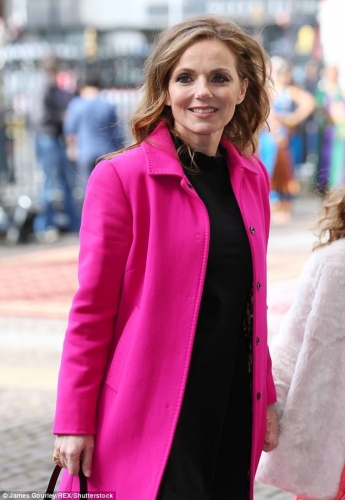 Click to view full size image
==============
SGFB_Queen00003.jpg SGFB_Queen00003.jpg