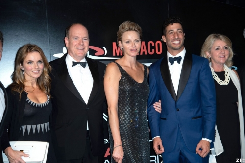 Click to view full size image
==============
SGFB_ACM00003.jpg SGFB_ACM00003.jpg