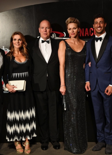 Click to view full size image
==============
SGFB_ACM00004.jpg SGFB_ACM00004.jpg