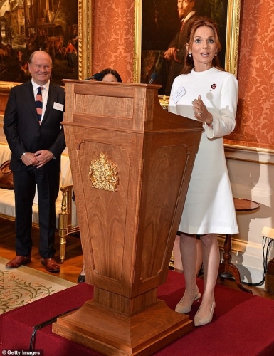 Click to view full size image
==============
SGFB_UK00008.jpg SGFB_UK00008.jpg