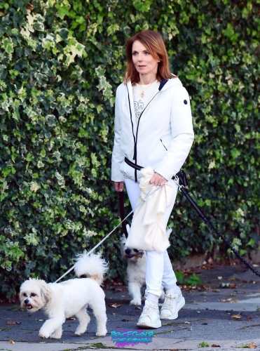 Click to view full size image
==============
SGFB_Londres00006.jpg SGFB_Londres00006.jpg