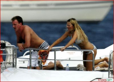 Click to view full size image
==============
fp_3489263_pis_halliwell_geri_excl_082609.jpg fp_3489263_pis_halliwell_geri_excl_082609.jpg