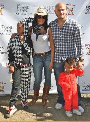 Click to view full size image
==============
98813_MelanieBrownHalloween21_122_79lo.jpg 98813_MelanieBrownHalloween21_122_79lo.jpg