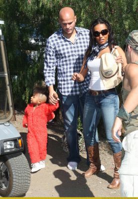 Click to view full size image
==============
98880_MelanieBrownHalloween04_122_89lo.jpg 98880_MelanieBrownHalloween04_122_89lo.jpg