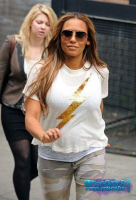 Click to view full size image
==============
SGFB_Londres0002.jpg SGFB_Londres0002.jpg