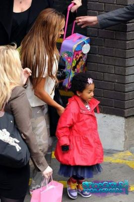 Click to view full size image
==============
SGFB_Londres0006.jpg SGFB_Londres0006.jpg