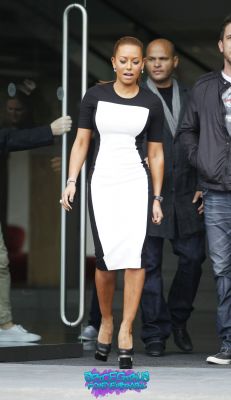 Click to view full size image
==============
SGFB_Lowry00010.jpg SGFB_Lowry00010.jpg