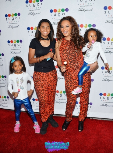 Click to view full size image
==============
SGFB_Sugar00003.jpg SGFB_Sugar00003.jpg