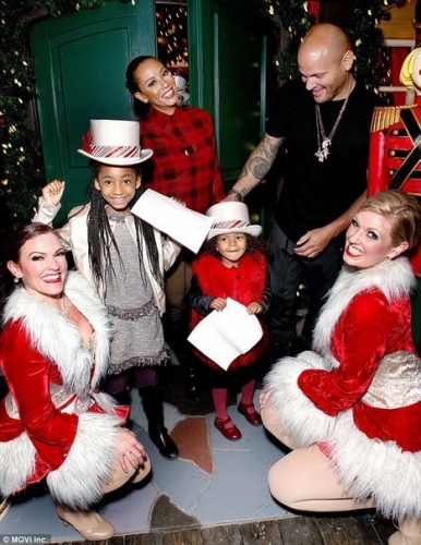 Click to view full size image
==============
SGFB_Americana00006.jpg SGFB_Americana00006.jpg