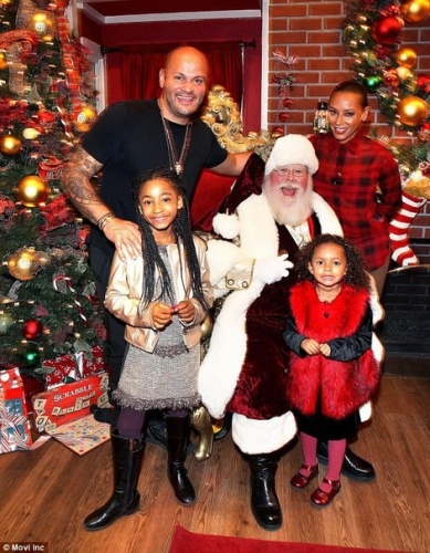 Click to view full size image
==============
SGFB_Americana00007.jpg SGFB_Americana00007.jpg