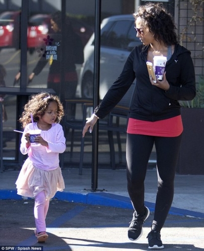 Click to view full size image
==============
SGFB_Bean00005.jpg SGFB_Bean00005.jpg