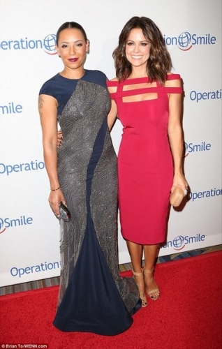 Click to view full size image
==============
SGFB_Smilef00007.jpg SGFB_Smilef00007.jpg