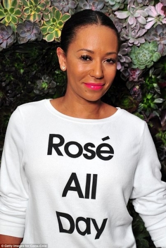 Click to view full size image
==============
SGFB_WILDFOX00007.jpg SGFB_WILDFOX00007.jpg