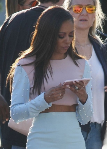 Click to view full size image
==============
SGFB_LA00002.jpg SGFB_LA00002.jpg