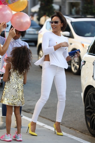 Click to view full size image
==============
SGFB_Hollywood00001.jpg SGFB_Hollywood00001.jpg