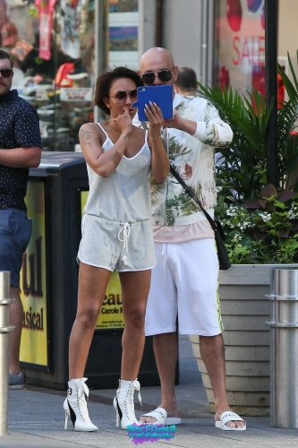 Click to view full size image
==============
SGFB_NY00005.jpg SGFB_NY00005.jpg