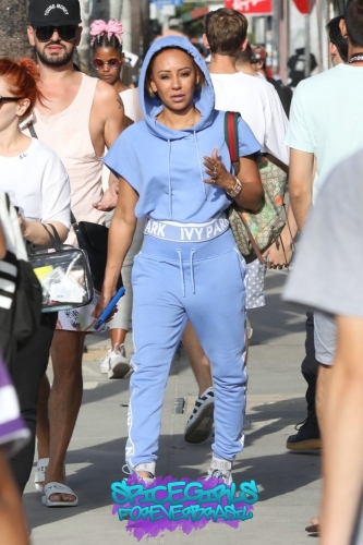 Click to view full size image
==============
SGFB_Hollywood00008.jpg SGFB_Hollywood00008.jpg