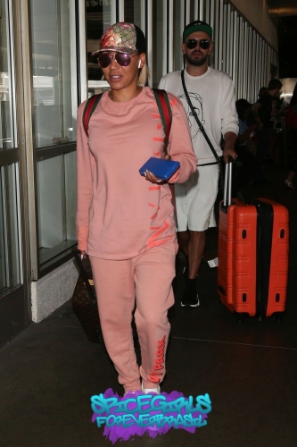 Click to view full size image
==============
SGFB_LAX00012.jpg SGFB_LAX00012.jpg