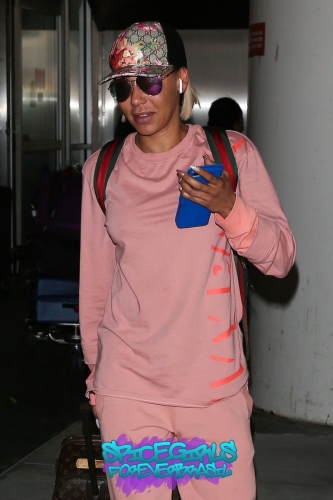 Click to view full size image
==============
SGFB_LAX00013.jpg SGFB_LAX00013.jpg