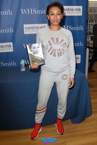 Click to view full size image
==============
SGFB_Londres00004.jpg SGFB_Londres00004.jpg