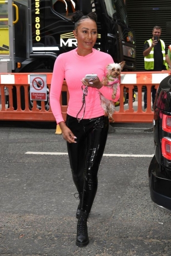 Click to view full size image
==============
SGFB_Londres00001.jpg SGFB_Londres00001.jpg