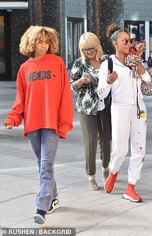 SGFB_Lorraine00010.jpg SGFB_Lorraine00010.jpg