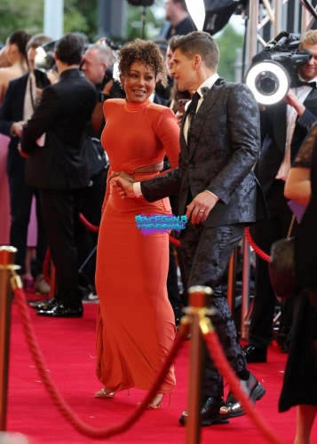 Click to view full size image
==============
SGFB_Awards00002.jpg SGFB_Awards00002.jpg