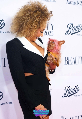 Click to view full size image
==============
SGFB_Beauty00007.jpg SGFB_Beauty00007.jpg