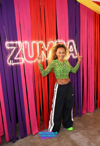Click to view full size image
==============
SGFB_SXSW00010.jpg SGFB_SXSW00010.jpg