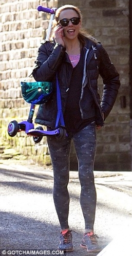 Click to view full size image
==============
26270BB200000578-0-image-a-52_1425055145818.jpg 26270BB200000578-0-image-a-52_1425055145818.jpg