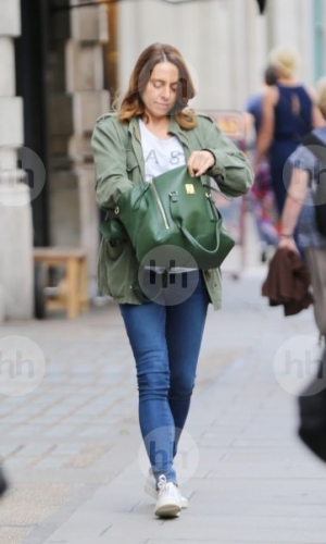 Click to view full size image
==============
SGFB_Londres00001.jpg SGFB_Londres00001.jpg